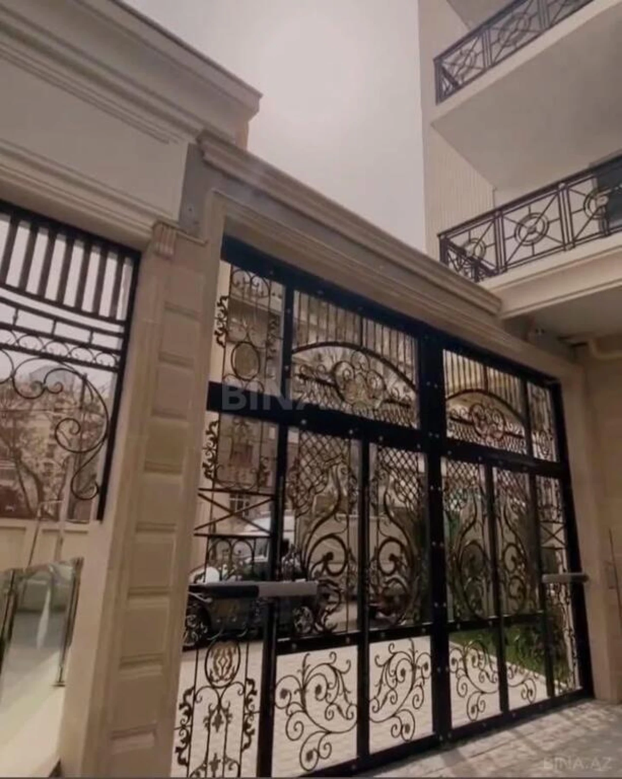 Satılır 3 otaqlı mənzil 82 m²