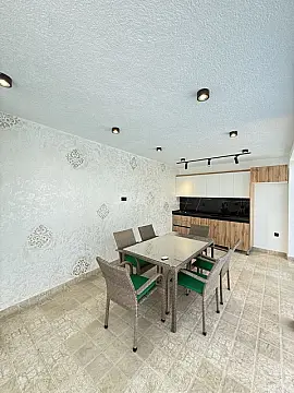 Satılır 4 otaqlı həyət evi 165 m²