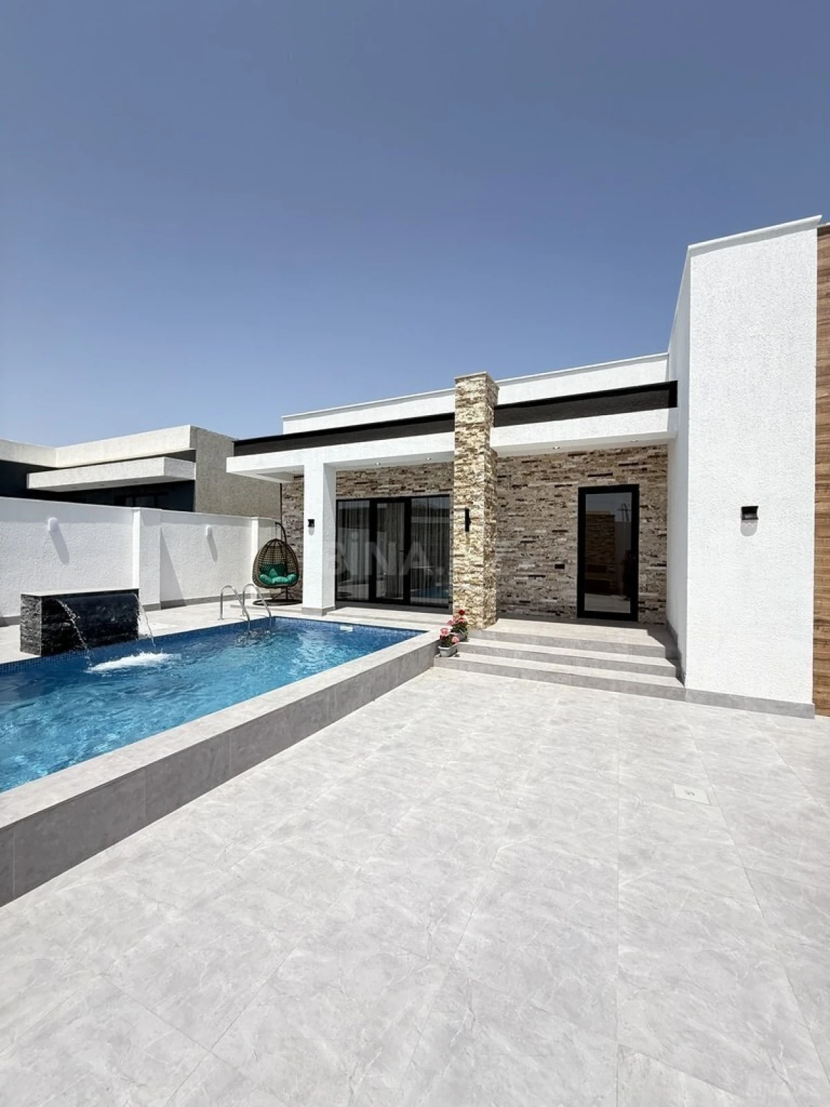 Satılır 4 otaqlı həyət evi 165 m²