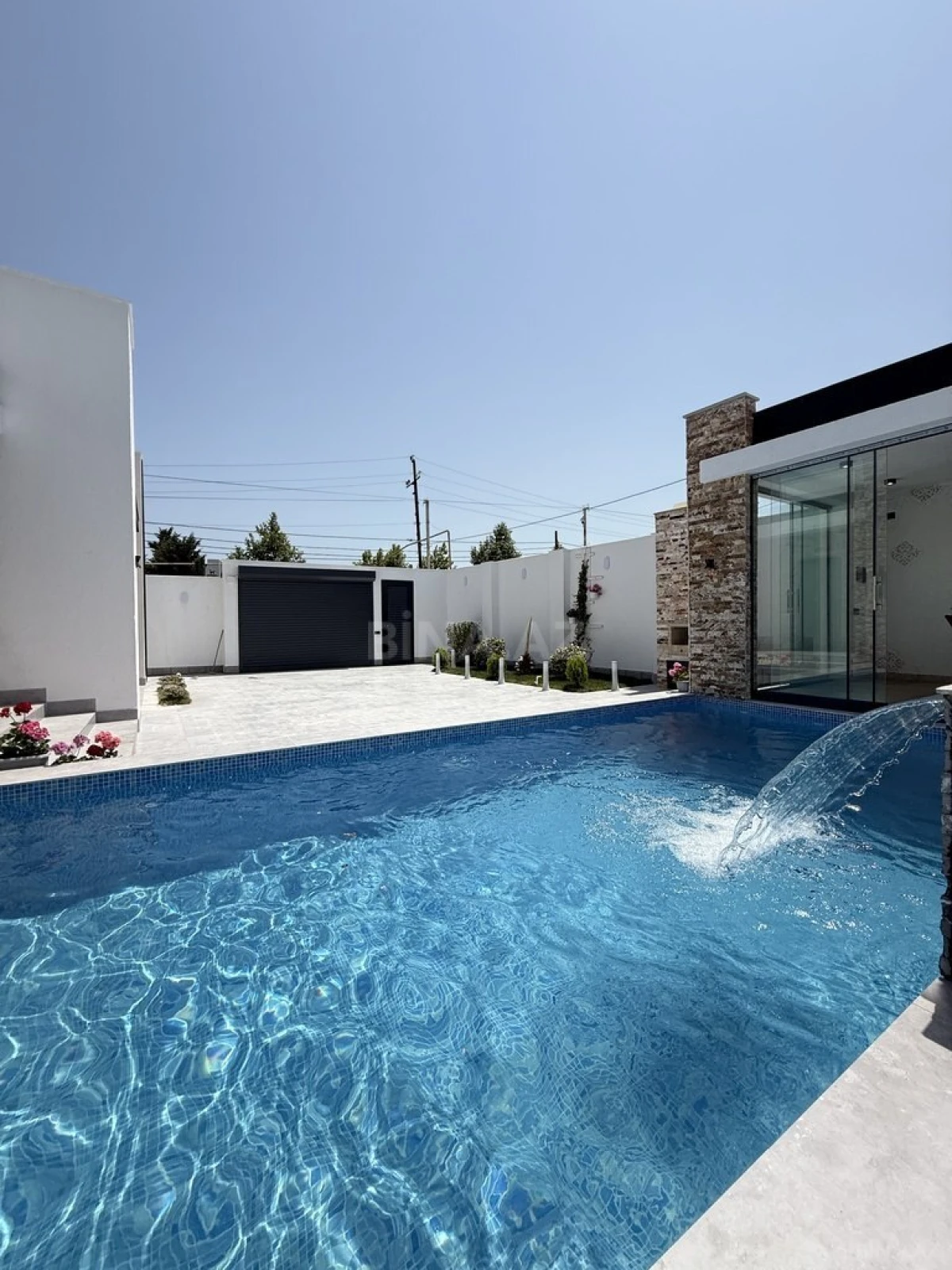 Satılır 4 otaqlı həyət evi 165 m²