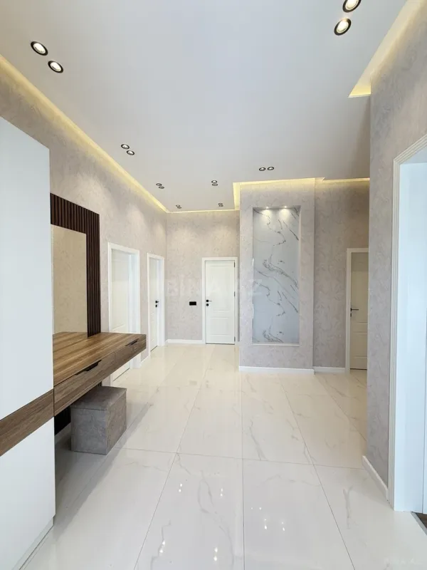 Satılır 4 otaqlı həyət evi 165 m²