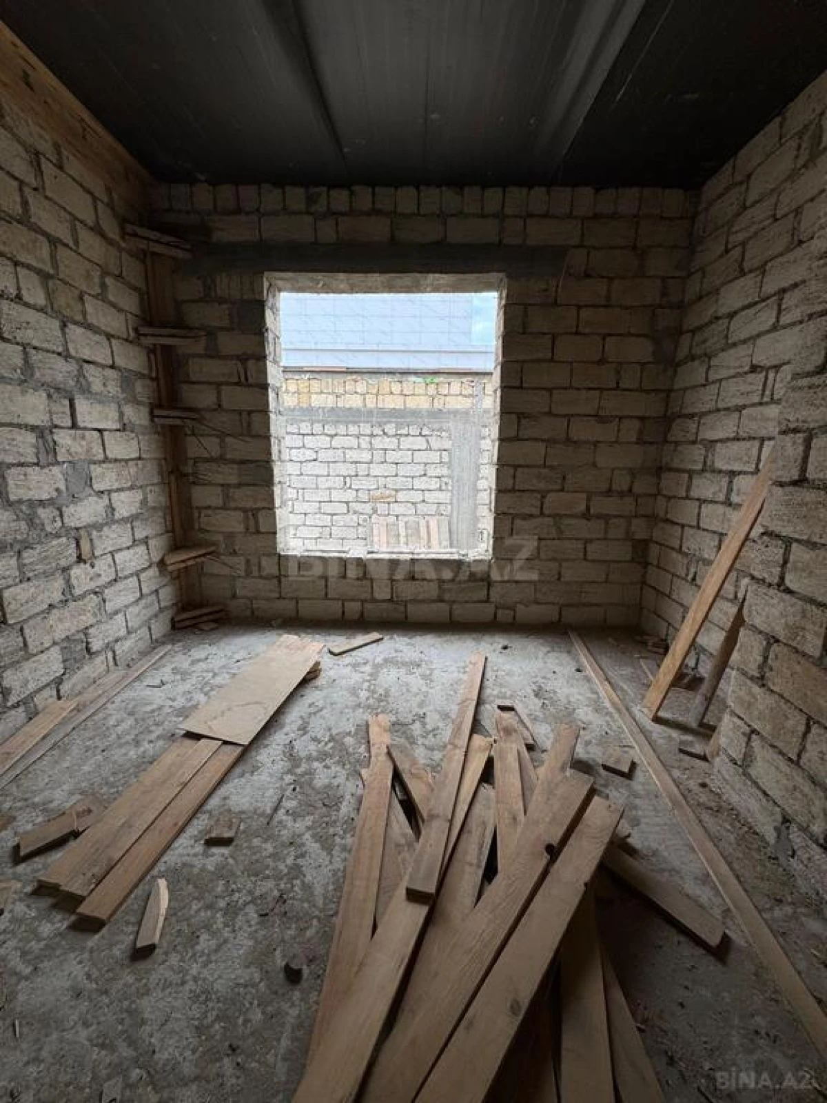 Satılır 5 otaqlı həyət evi 230 m²