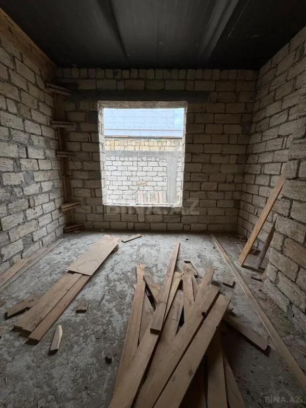 Satılır 5 otaqlı həyət evi 230 m²