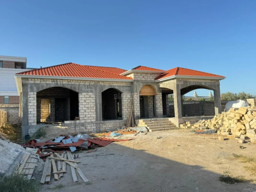 Satılır 5 otaqlı həyət evi 230 m²