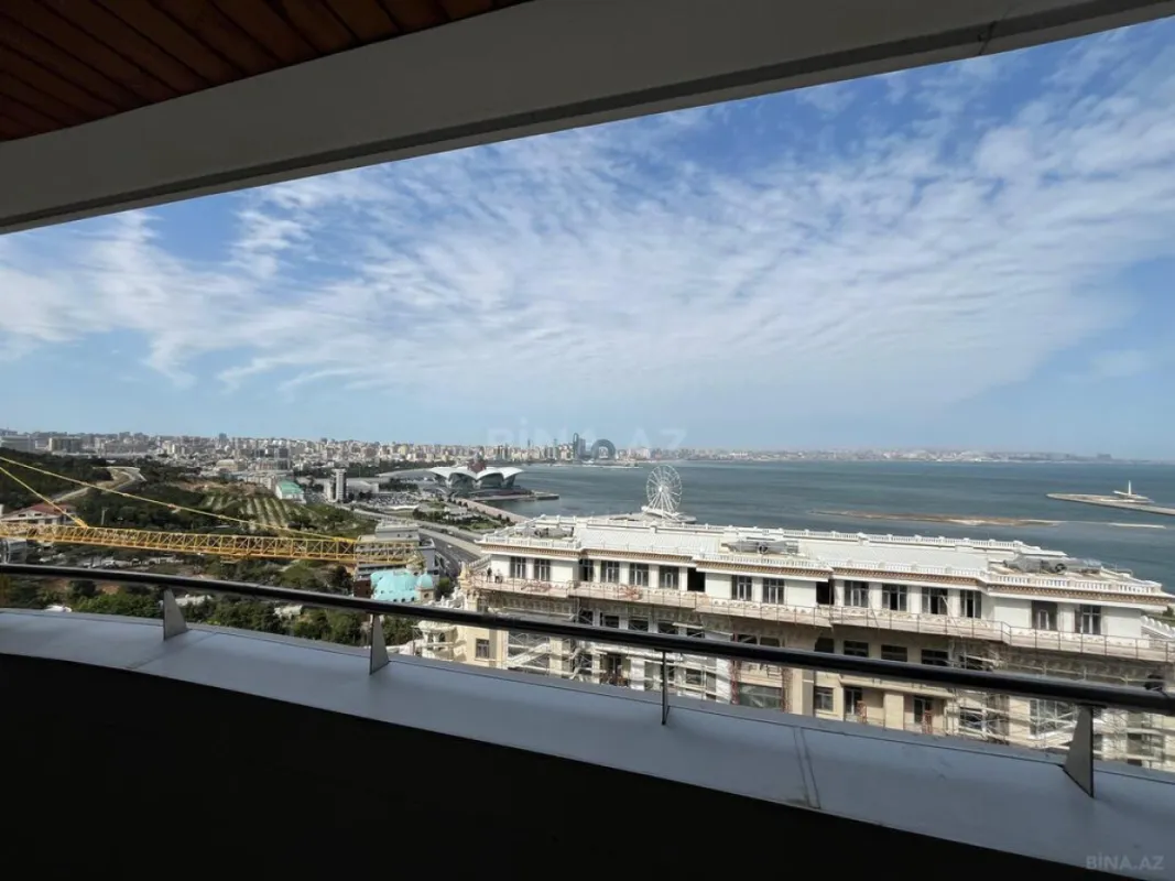 Satılır 5 otaqlı mənzil 259 m²