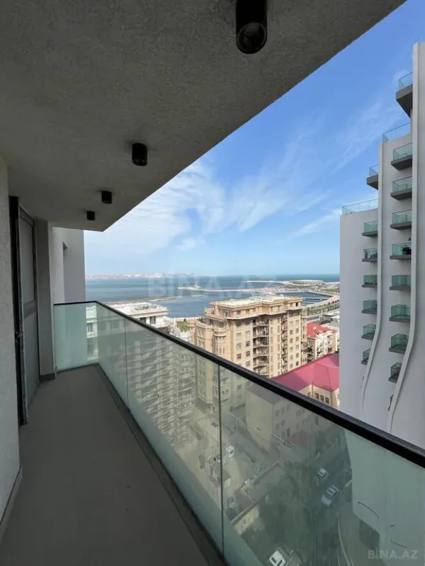 Satılır 5 otaqlı mənzil 259 m²