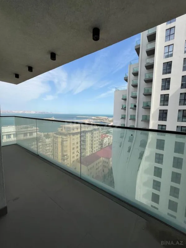 Satılır 5 otaqlı mənzil 259 m²