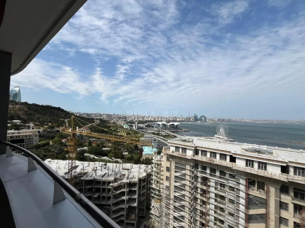 Satılır 5 otaqlı mənzil 259 m²