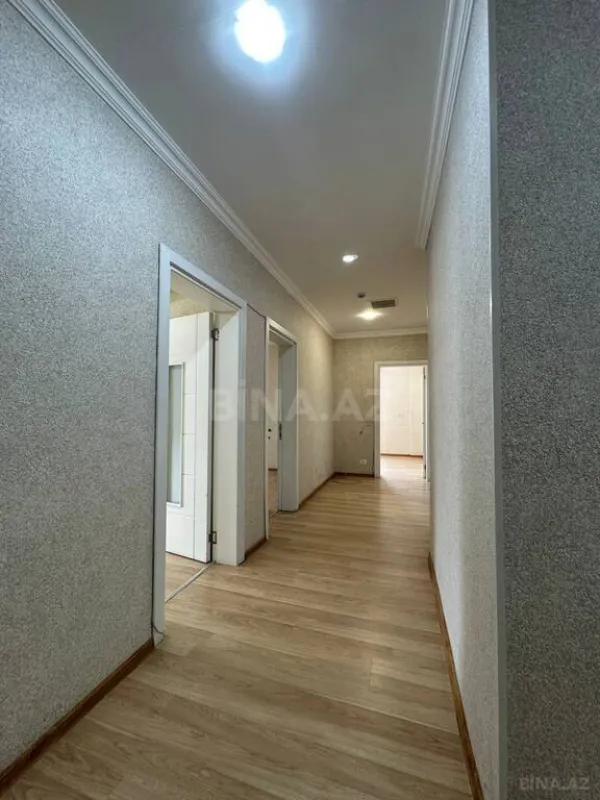 Kirayə verilir 4 otaqlı ofis 130 m²