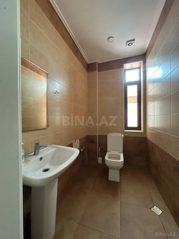 Kirayə verilir 4 otaqlı ofis 130 m²