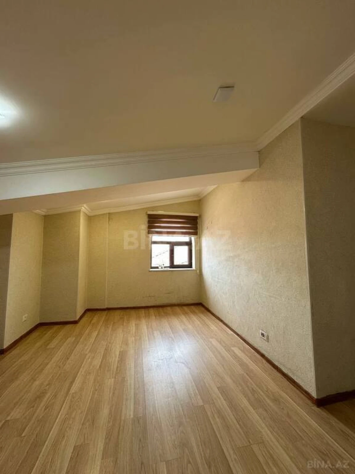 Kirayə verilir 4 otaqlı ofis 130 m²