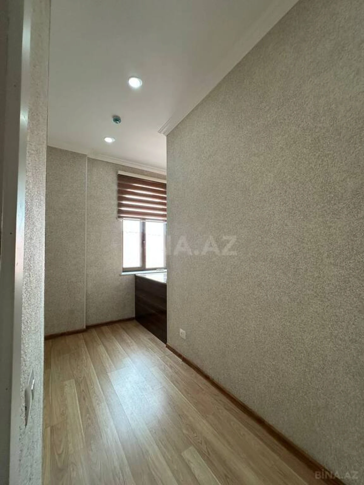 Kirayə verilir 4 otaqlı ofis 130 m²