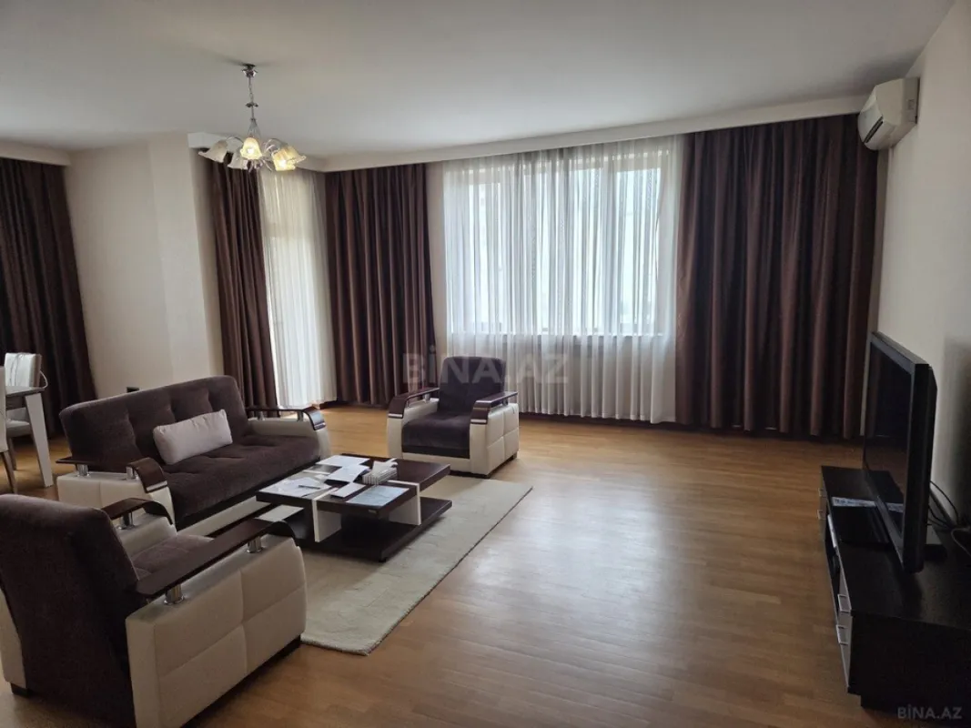 Satılır 3 otaqlı mənzil 160 m²