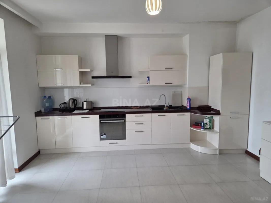 Satılır 3 otaqlı mənzil 160 m²