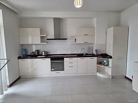 Satılır 3 otaqlı mənzil 160 m²