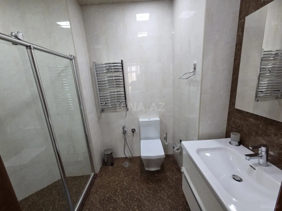 Satılır 3 otaqlı mənzil 160 m²