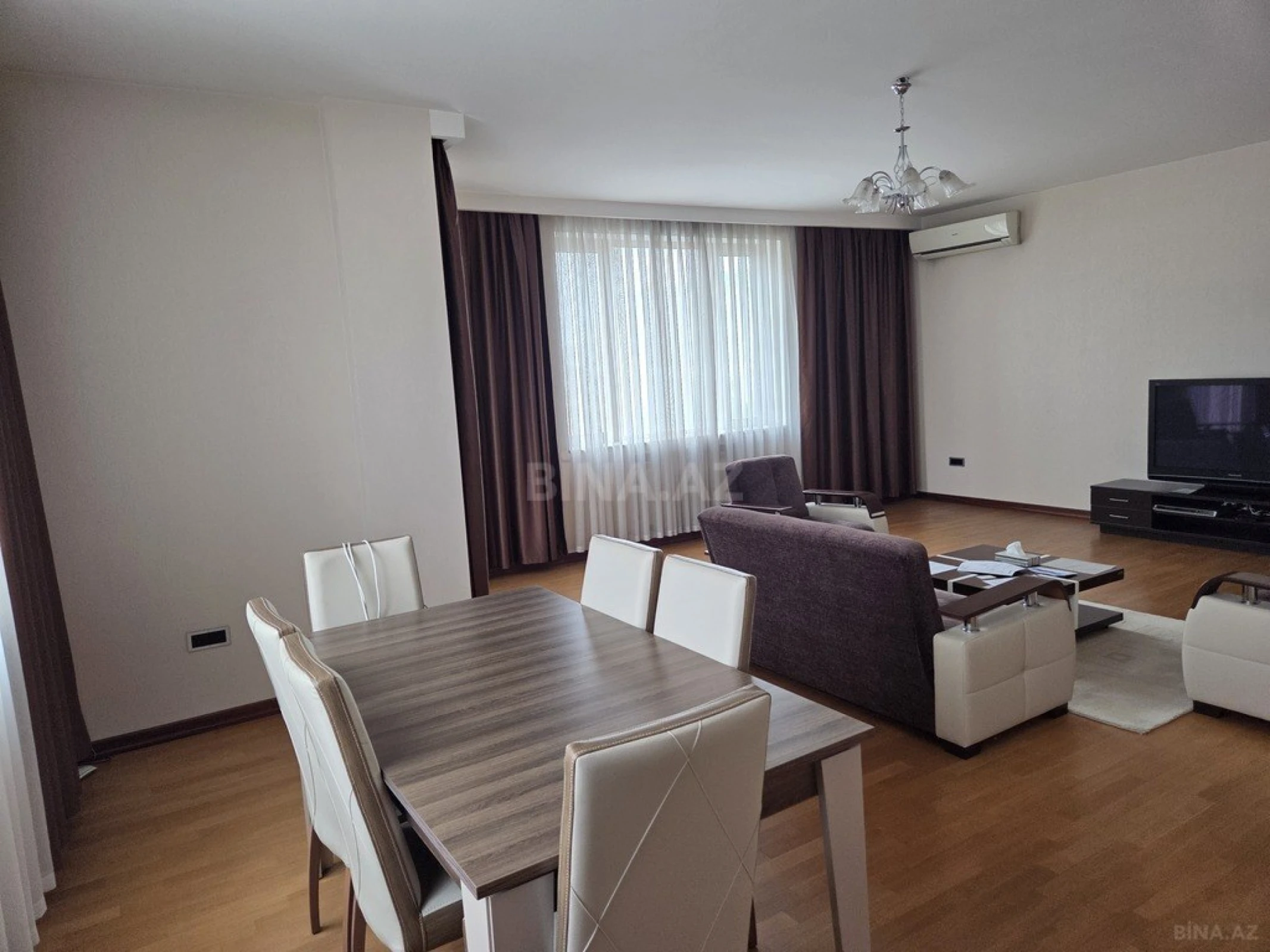 Satılır 3 otaqlı mənzil 160 m²