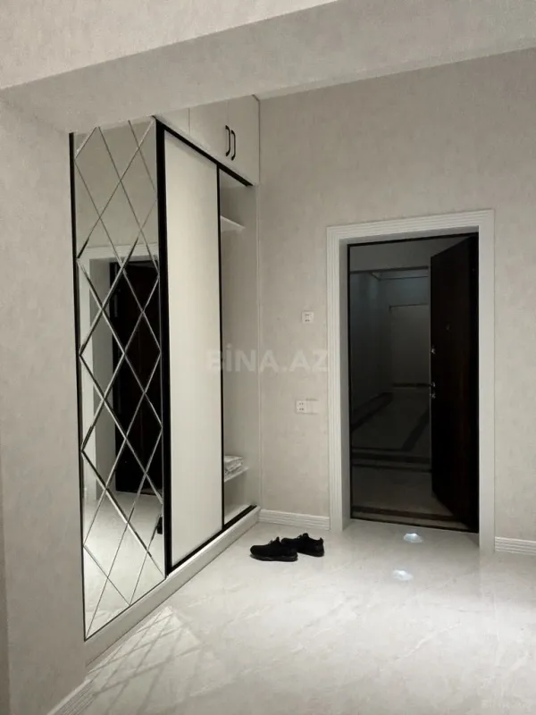 Satılır 2 otaqlı mənzil 68 m²