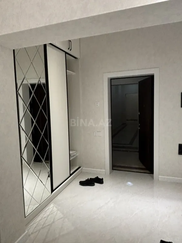 Satılır 2 otaqlı mənzil 68 m²