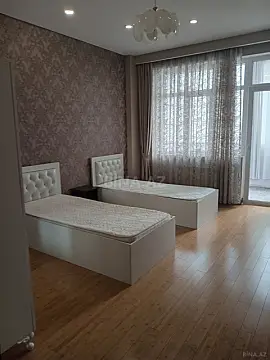 Satılır 3 otaqlı mənzil 140 m²