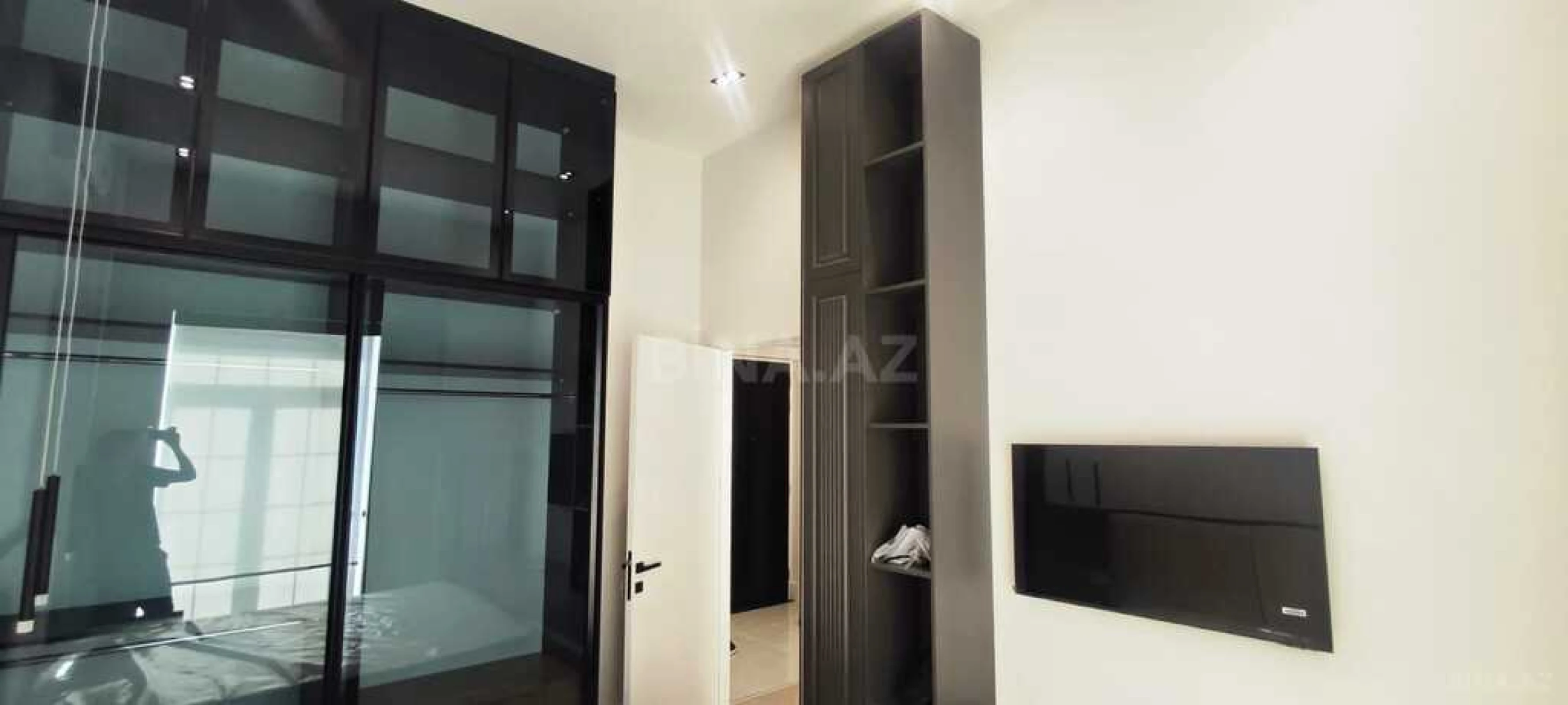 Kirayə verilir 2 otaqlı mənzil 71 m²