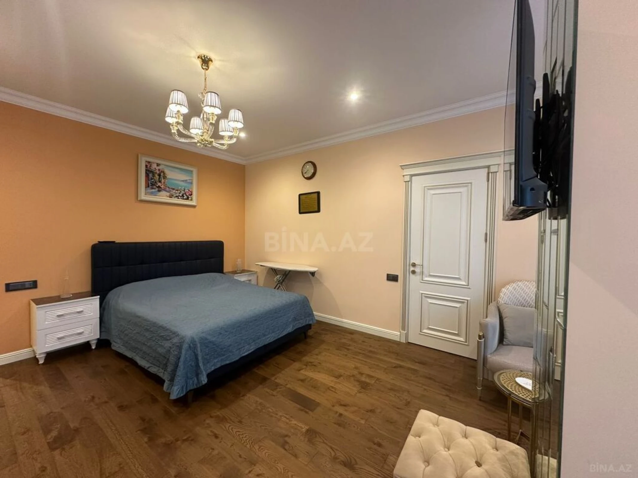 Satılır 4 otaqlı mənzil 155 m²