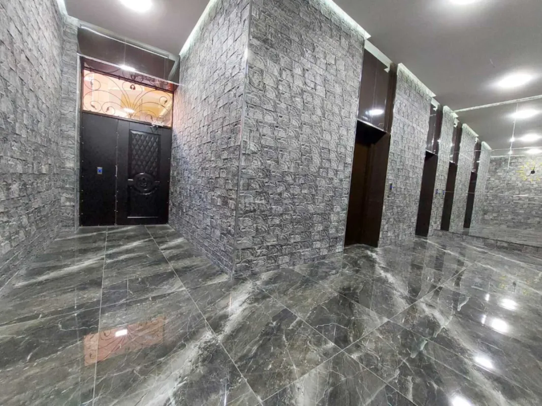 Satılır 4 otaqlı mənzil 155 m²