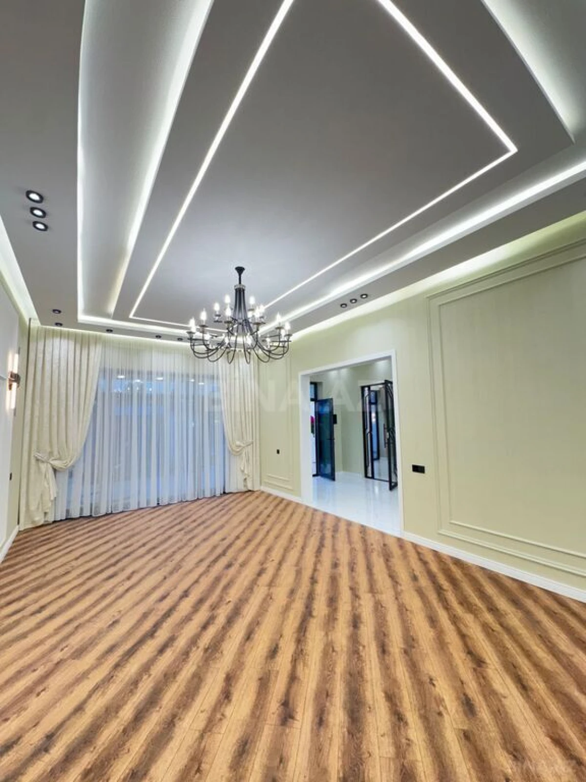 Satılır 4 otaqlı həyət evi 160 m²
