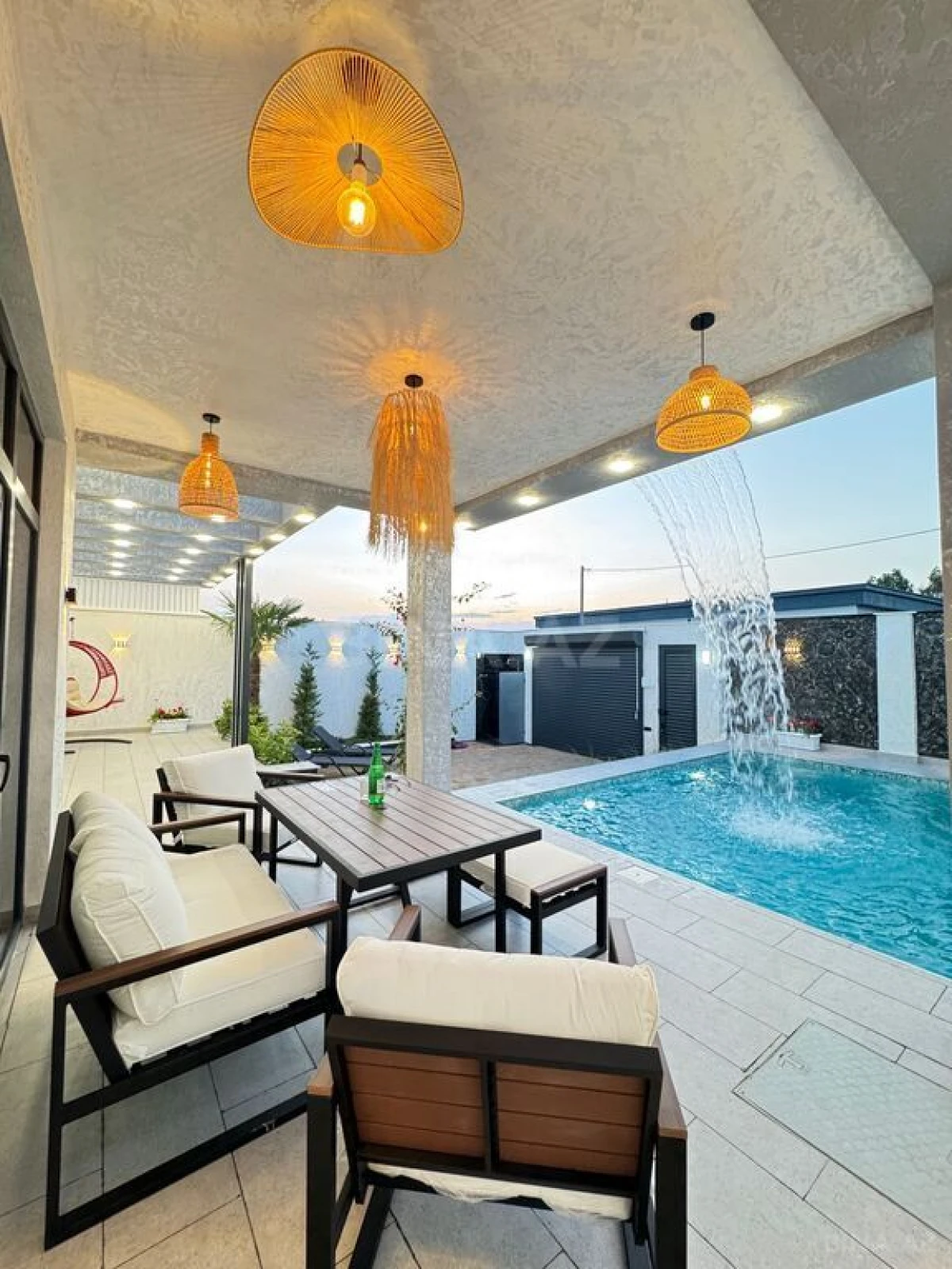 Satılır 4 otaqlı həyət evi 160 m²