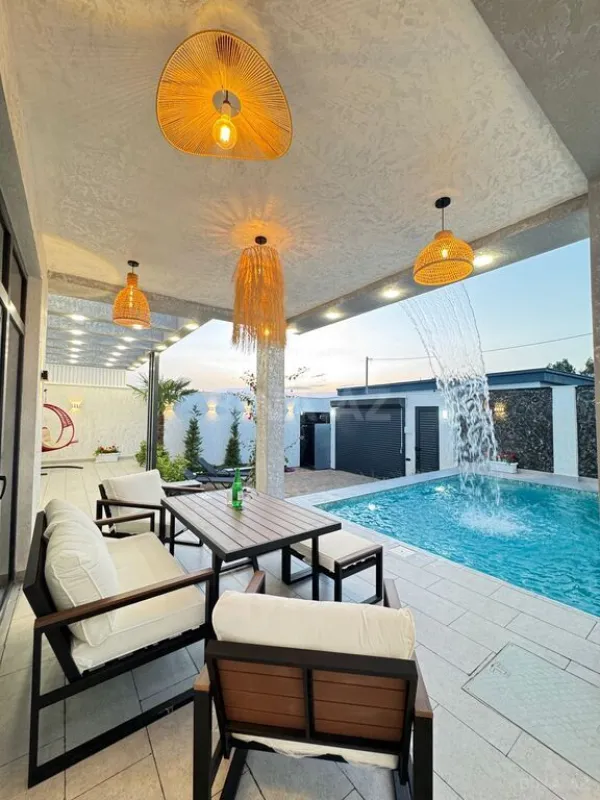 Satılır 4 otaqlı həyət evi 160 m²