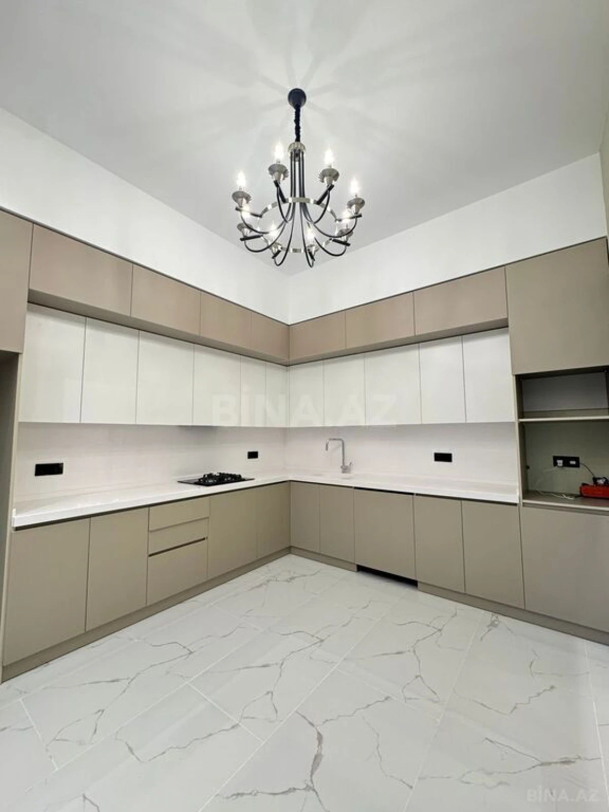 Satılır 4 otaqlı həyət evi 160 m²