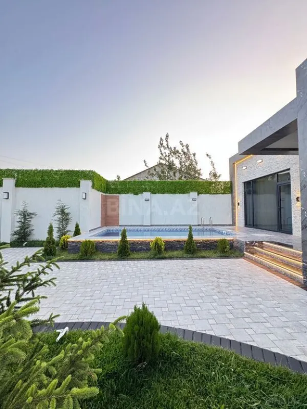 Satılır 4 otaqlı həyət evi 200 m²