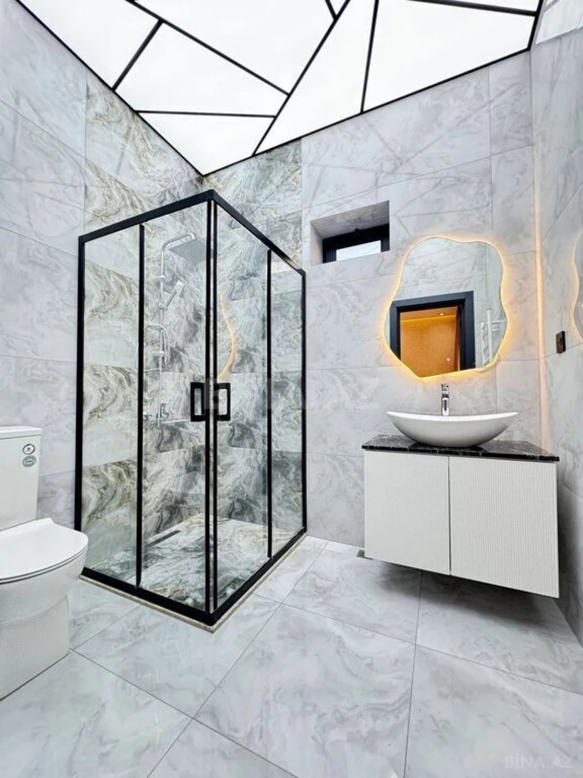 Satılır 4 otaqlı həyət evi 200 m²