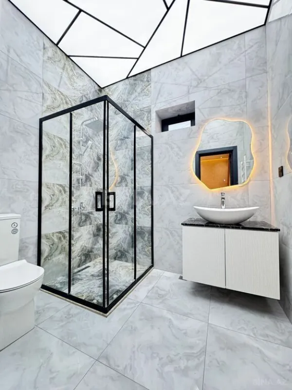 Satılır 4 otaqlı həyət evi 200 m²