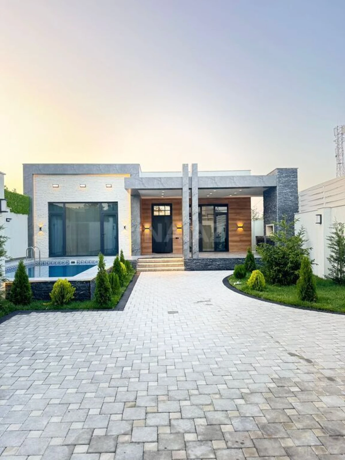 Satılır 4 otaqlı həyət evi 200 m²