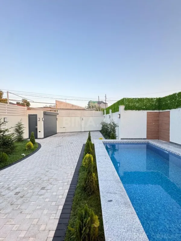 Satılır 4 otaqlı həyət evi 200 m²