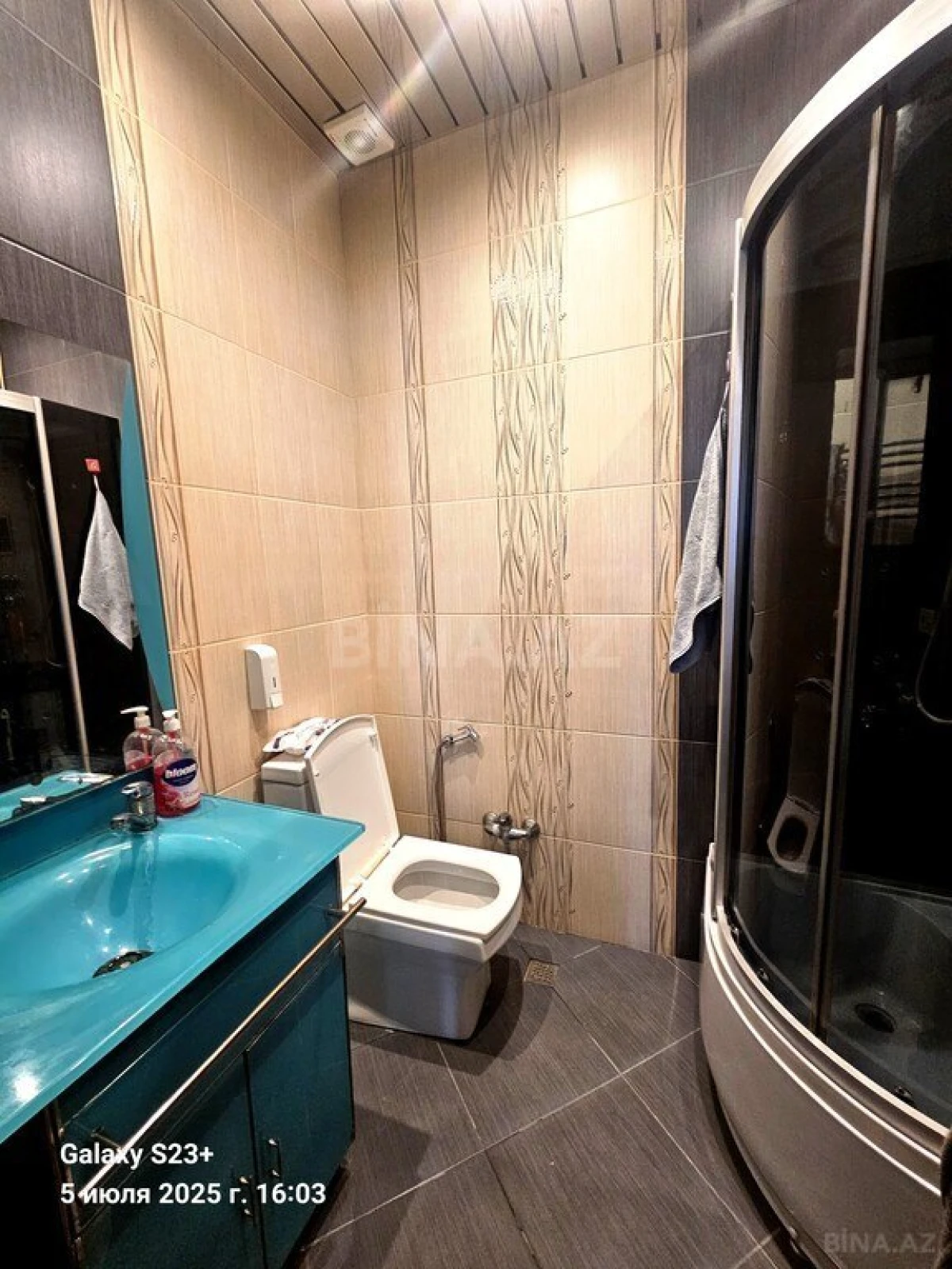 Satılır 4 otaqlı mənzil 180 m²