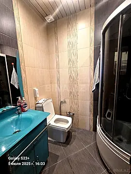Satılır 4 otaqlı mənzil 180 m²