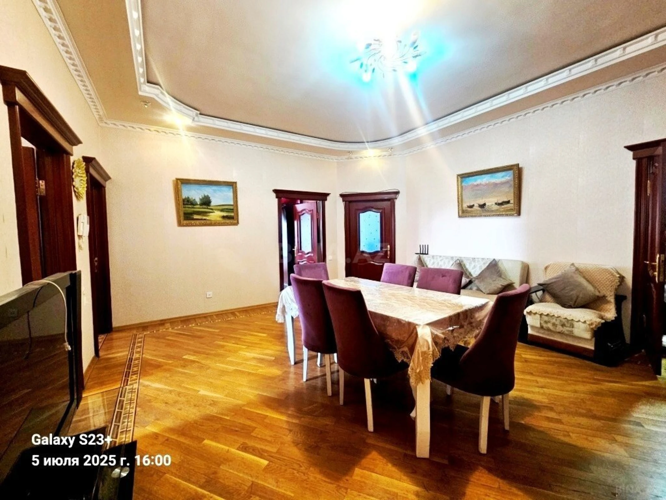 Satılır 4 otaqlı mənzil 180 m²