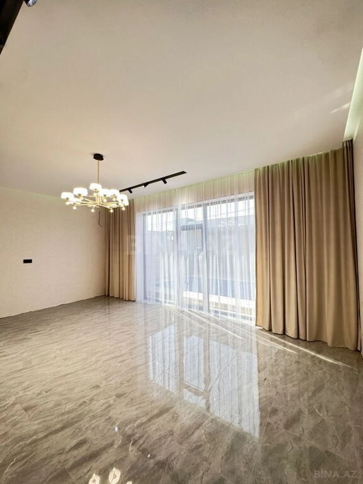 Satılır 4 otaqlı həyət evi 150 m²