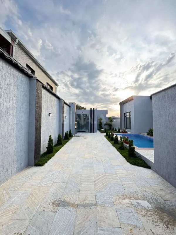 Satılır 4 otaqlı həyət evi 160 m²