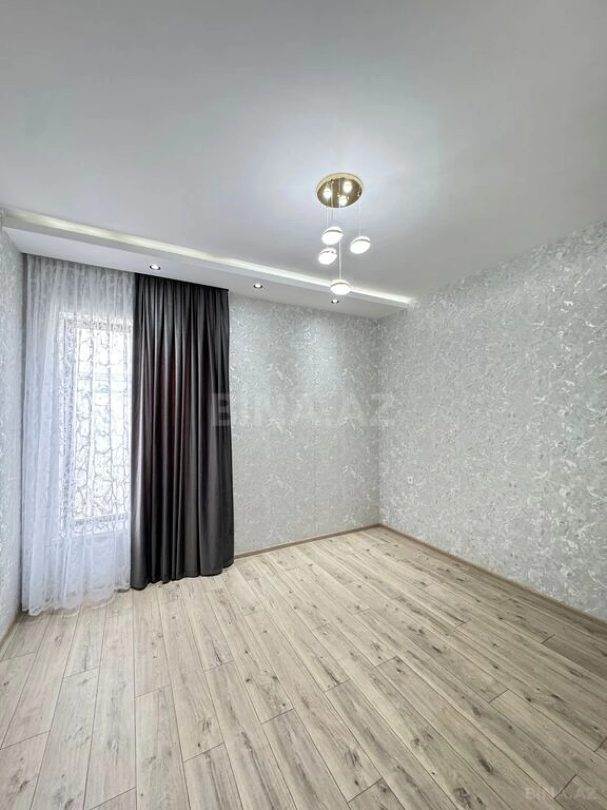 Satılır 4 otaqlı həyət evi 160 m²