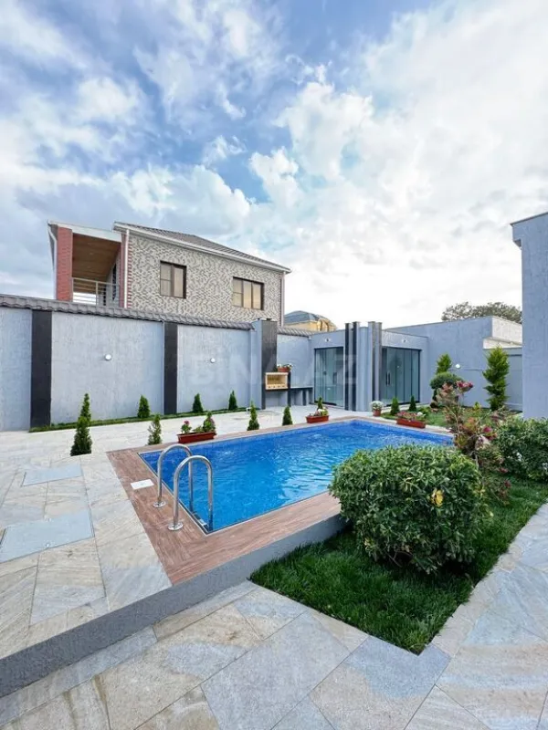 Satılır 4 otaqlı həyət evi 160 m²