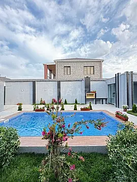 Satılır 4 otaqlı həyət evi 160 m²