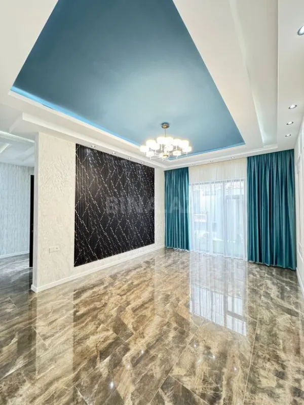 Satılır 4 otaqlı həyət evi 160 m²