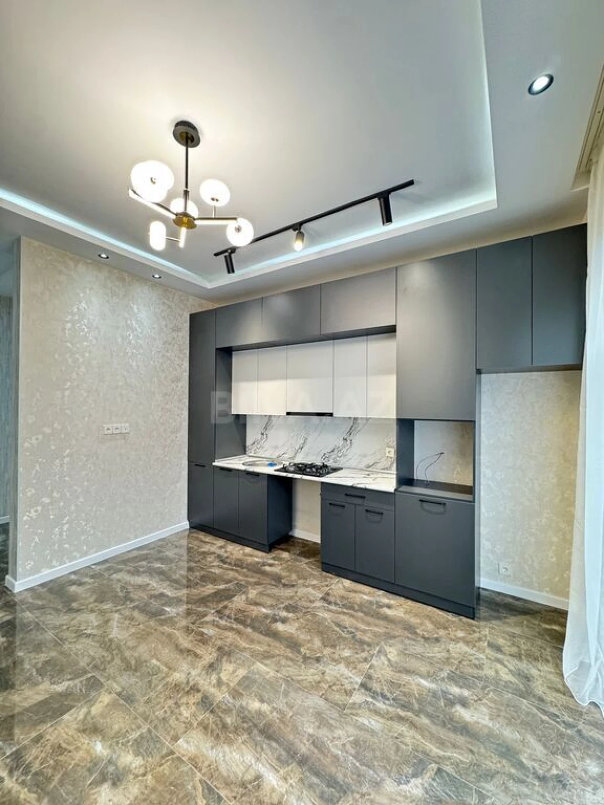 Satılır 4 otaqlı həyət evi 160 m²