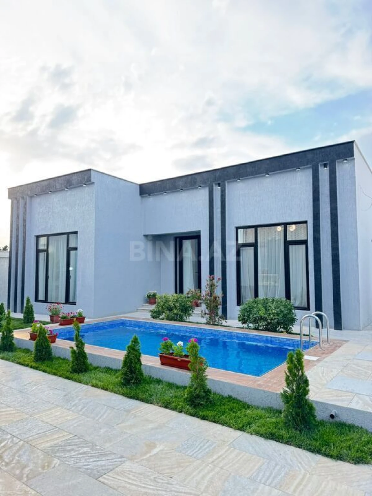 Satılır 4 otaqlı həyət evi 160 m²