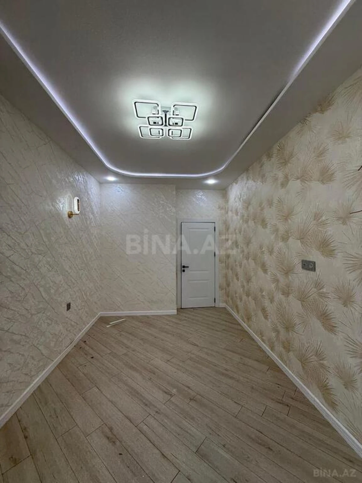 Satılır 2 otaqlı mənzil 61 m²