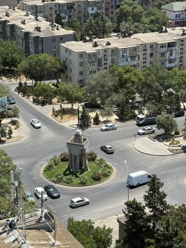 Satılır 2 otaqlı mənzil 61 m²