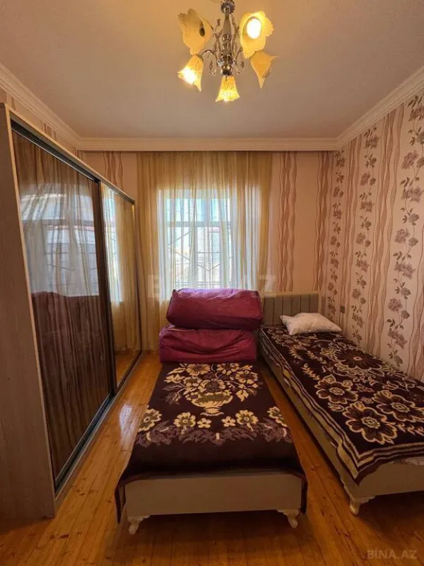 Satılır 5 otaqlı həyət evi 200 m²